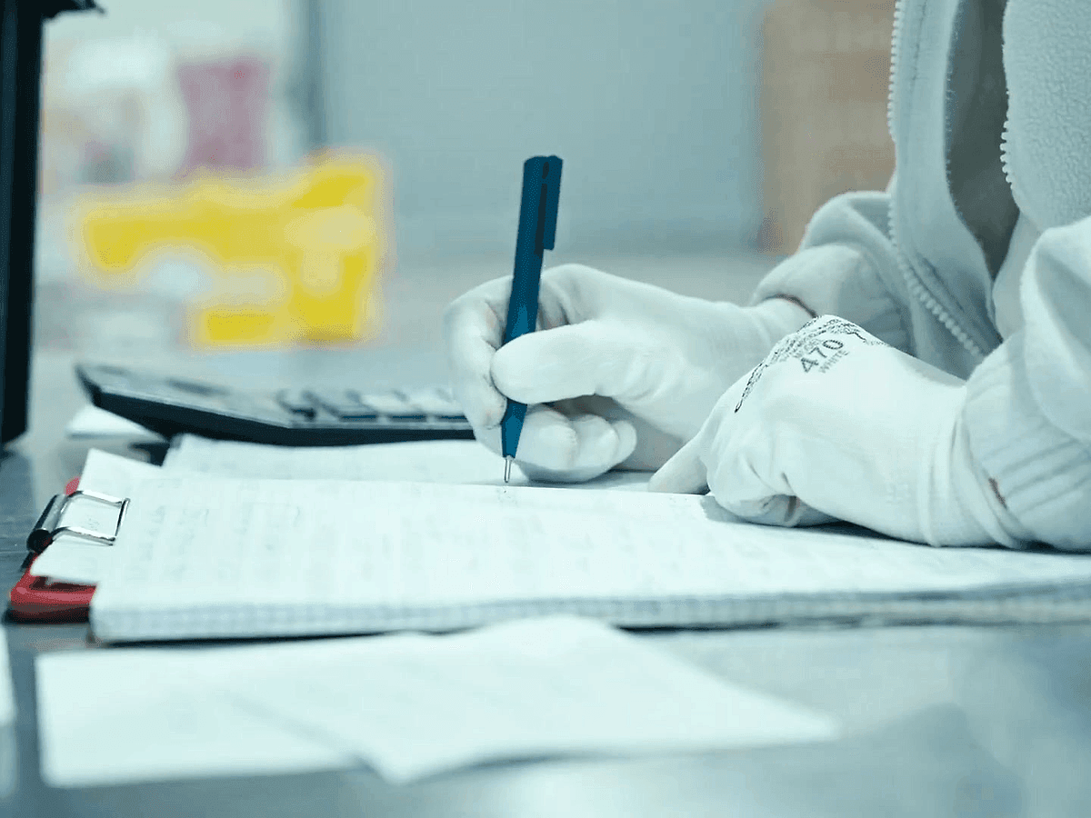 Close-up laboratory analysis with NIR spectroscopy